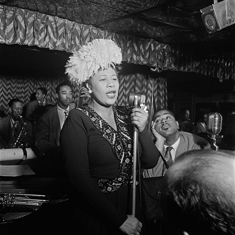 Ella Fitzgerald, Dizzy Gillespie, Ray Brown, Milt Jackson & Timmie Rosenkrantz, Downbeat, New York, Sept. 1947